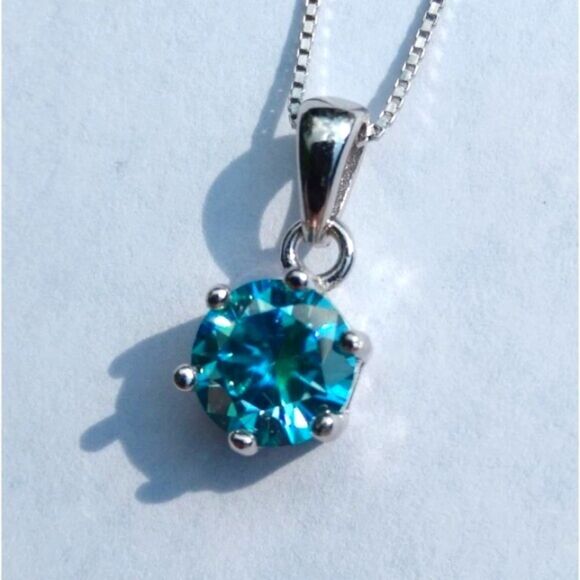 Certified 1ct t.w VVS1 Blue Moissanite Luxury Pendant Necklace - Picture 5 of 8